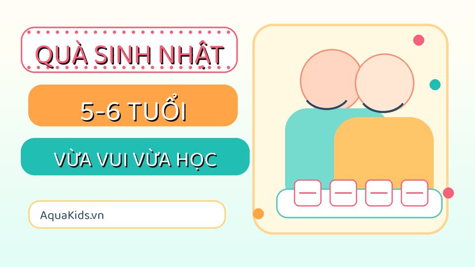 Phụ huynh chuẩn bị hoạt động chơi đổi vai với con cho bé độ tuổi của bé trong góc chơi an toàn