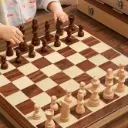 Bộ cờ vua gỗ quốc tế có nam châm gấp lưu trữ nhẹ nhiều kích thước cho cho mọi lứa tuổi AquaKids