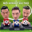 Mô hình cầu thủ đá bóng Messi Ronaldo David Beckham nhân vật hoạt hình lắc đầu decor bàn học xe ô tô giá rẻ Aquakids
